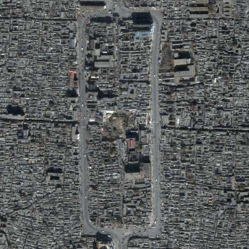 Google Earth imagery of the old city of Tianjin in November 2000 and January 2004